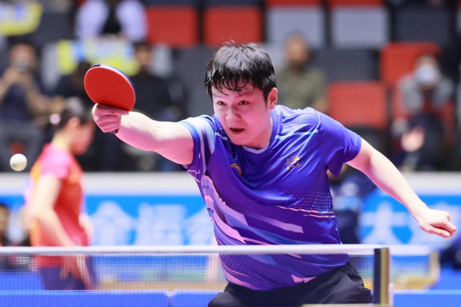 [图]樊振东4-0横扫孙正 晋级下一轮  十五运会男单四强世乒赛最新消息