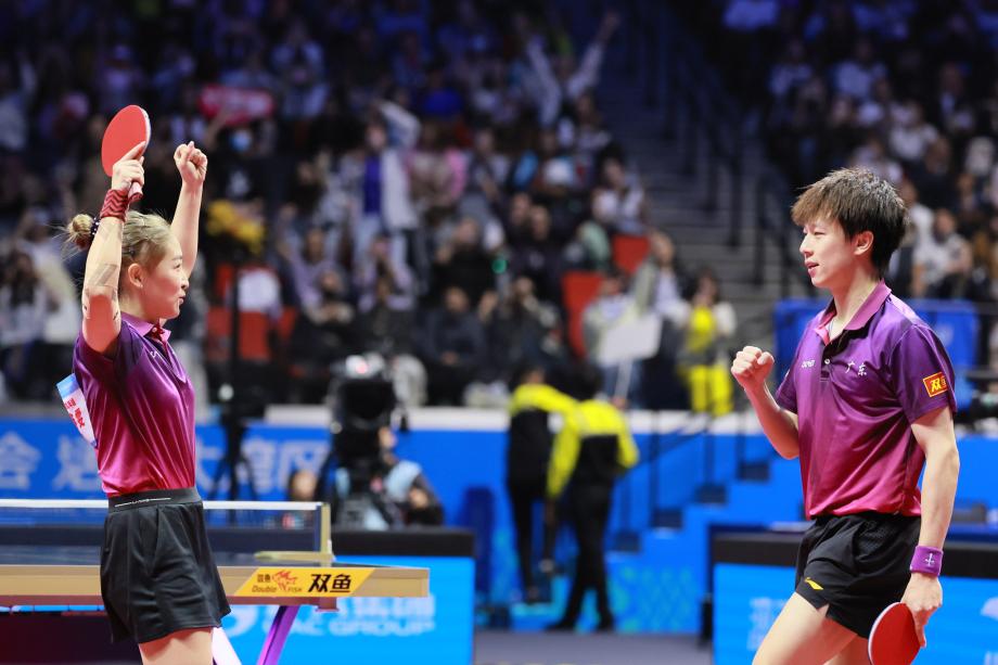[图]林高远/刘诗雯4-3反转   晋级下一轮  十五运会混合赛总决赛  乒乓球今日赛事直播